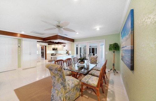 Edgewater House | Waterfront Family Getaway/Work Retreat with Pool and Dock - Relaxing and Quiet!