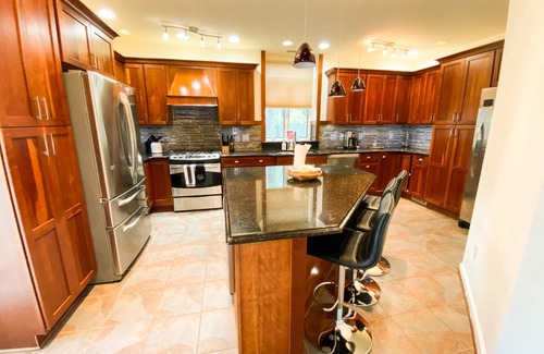 Edgewater House | Waterfront Family-Friendly Community, Fenced-In Yard and Dog-Friendly