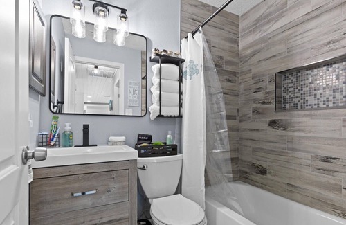 Hudson Beach Estates House | Waterfront - Firepit - Kayaks - Private Boating and Fishing Dock - Game Room