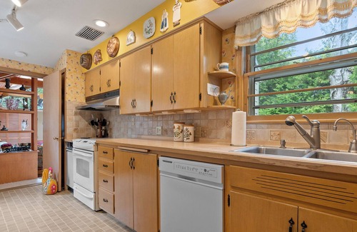 Fish Creek House | Waterfront - Fish Creek Harbor Hideaway