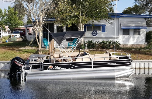Leesburg House | Waterfront Front Rental With Pontoon Boat, Dock and Golf Cart!