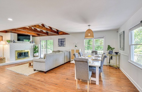 Gainesville House | Waterfront Gainesville Home w/Private Boat Dock!