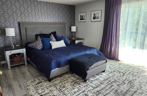 Shelton House | Waterfront gated 4 acres retreat with a sauna and hot tub