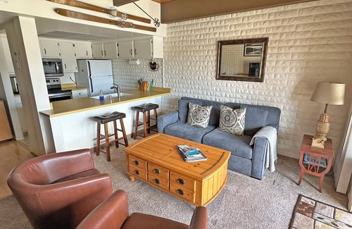 Tahoe Keys Condo | Waterfront Getaway - Tahoe Keys Townhome