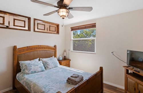 Southside Rural Community Apartment | Waterfront Guest House between St Petersburg & Tampa