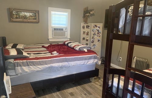 Hemphill House | Waterfront Guesthouse in Six Mile!