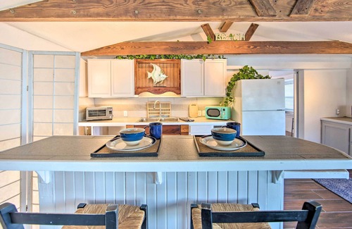 Carolyn Estates Cottage | Waterfront Gun Barrel City Cottage w/Views!