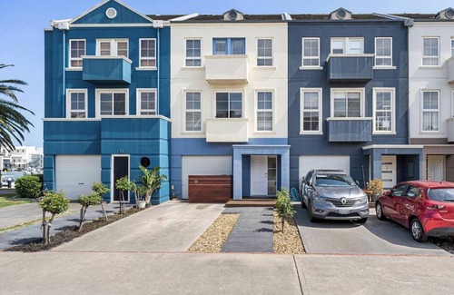 Patterson Lakes Apartment | Waterfront Haven with Deck, Marina Views & Parking