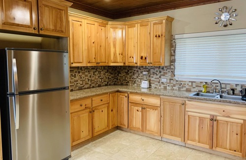 Nassau House | WATERFRONT HAVEN - Oceanfront Escape in Eastern Nassau! NO HURRICANE DAMAGE
