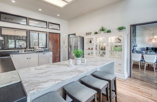 San Rafael House | Waterfront Hawaiian Oasis 2B/2B