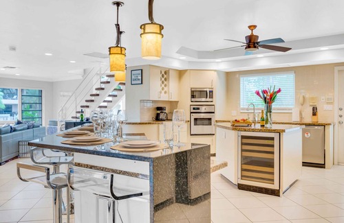 Coral Ridge House | Waterfront | Heated pool | Dock Access | Your Own Resort | SaltAire Key | RESlDENCES