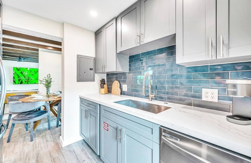 Coral Ridge Apartment | Waterfront/Heated pool/ Lime Key Two