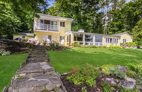 Leland Cottage | Waterfront Home and Walk to Leland