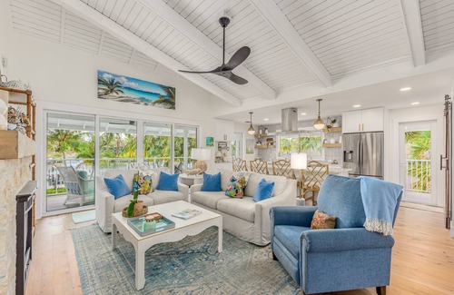 Stuart House | Waterfront Home, Bahamas Bound!