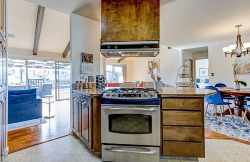 San Rafael House | Waterfront home, beautiful, spacious, clean, pet friendly. Near SF, Napa