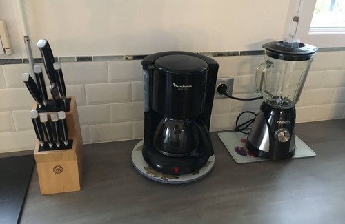 Roscoff House | WATERFRONT HOME