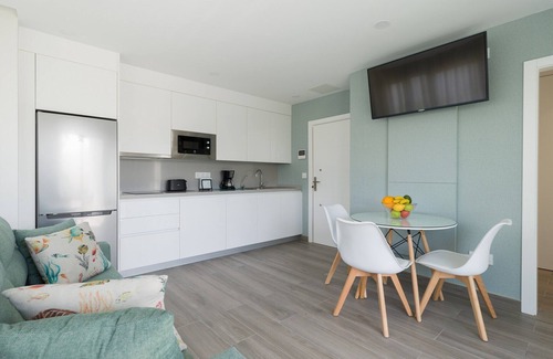 Melenara House | Waterfront Home in Telde by Playa de Melenara