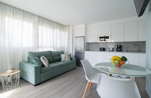 Melenara House | Waterfront Home in Telde by Playa de Melenara