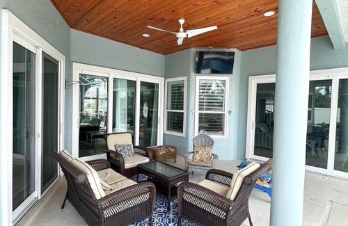 Palm Harbor House | Waterfront Home-Intercoastal Access-Boat Dock-Salt Water Screened Heated Pool