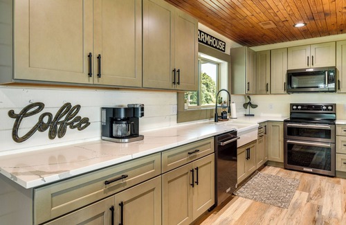 Granbury House | Waterfront Home Near Historic Granbury Square!
