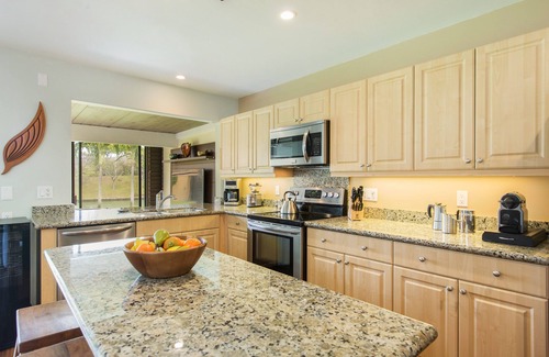 Portlock House | Waterfront home of peaceful joy: Villa Laule'a