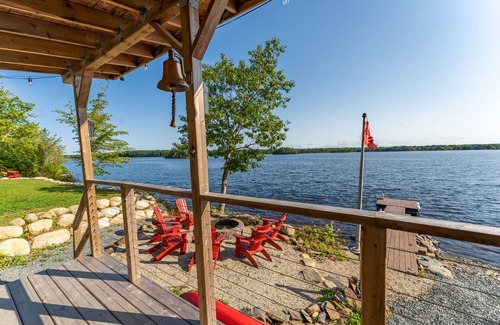 Lunenburg County House | Waterfront Home on Hirtle Lake n- sleeps 6, pet friendly