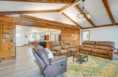 Babson Park House | Waterfront Home on Crooked Lake with Game Room!