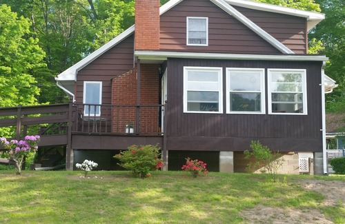 Lake Katrine House | Waterfront Home on the Esopus Creek, near Kingston, Rhinebeck, Hunter