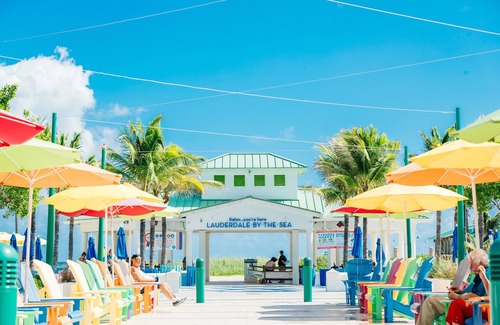 Coral Ridge Isles House | Waterfront Home with a Heated Pool 10 min to the Beach