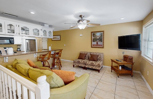 Port Isabel House | Waterfront home w/a spacious deck, boat slip, & fish cleaning station - dogs OK