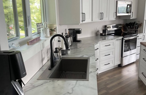 Lanark Highlands Cottage | Waterfront home White Lake On