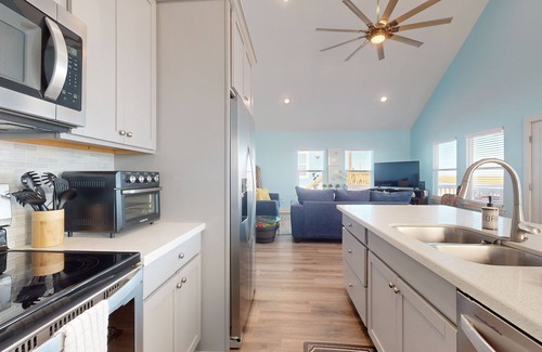 Galveston House | Waterfront home with gorgeous views, fast WiFi, central AC, ocean-view deck