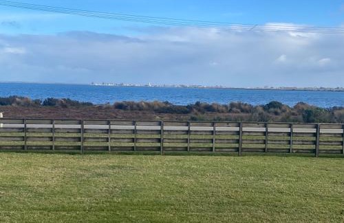 Robertsons Beach House | Waterfront Home with stunning views