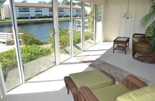 Woodlands House | Waterfront House: Free WiFi, Heated Community Pool, Fishing at Backyard dock!