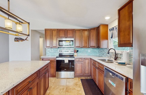 Granite Shoals House | Waterfront house on Lake LBJ with full kitchen, patio, pool table & dog-friendly