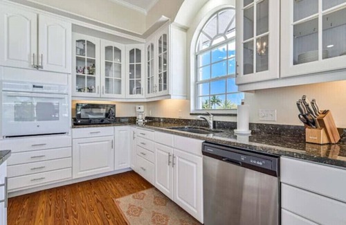 Saint James City House | 🐠Waterfront Island and Pool Dream Retreat!🐋