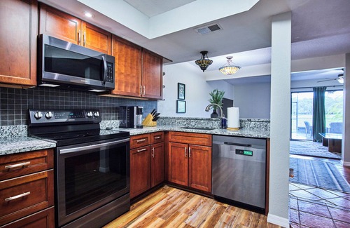 Clearwater House | Waterfront l Dog Friendly l 3TVS l Park Access