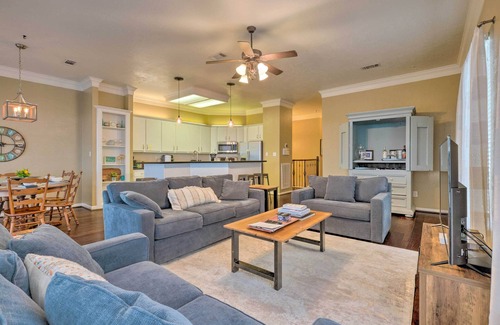 April Sound House | Waterfront Lake Conroe Getaway w/Multiple Decks!