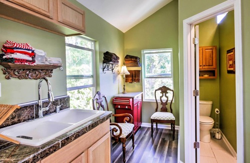 Chapin Apartment | Waterfront Lake Murray Studio w/ Dock + Gazebo!