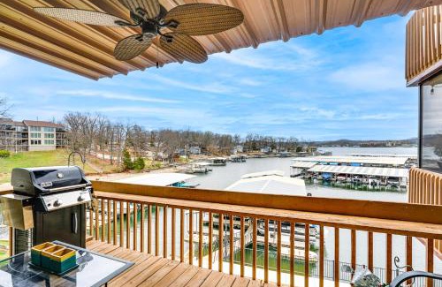 Lake Ozark Apartment | Waterfront Lake Ozark Condo with Access To 2 Pools