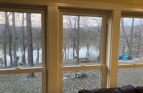 Mammoth Cave House | Waterfront lakehouse on Nolin Lake near Mammoth Cave