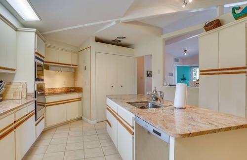 Reedville House | Waterfront Little Wicomico Haven w/ Dock & Kayaks!