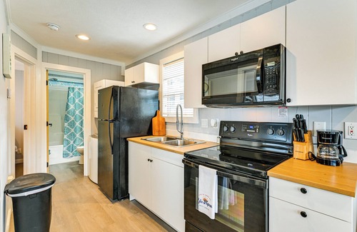 Sherrills Ford House | Waterfront Living & Resort Perks! Lake Norman Stay