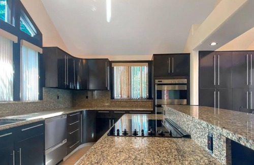 New Fairfield House | Waterfront Living at its finest on Candlewood Lake!