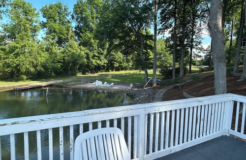 Livingston House | Waterfront Lower Level Private Entrance
