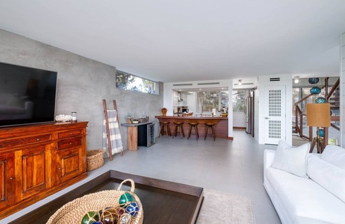 Sunshine Estates House | Waterfront Luxury Bayside Home, Maritime Modern