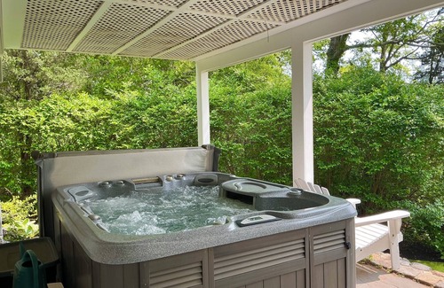 Centerville House | Waterfront Luxury on the Centerville River | Dock, Hot Tub, AC | Sleeps 12