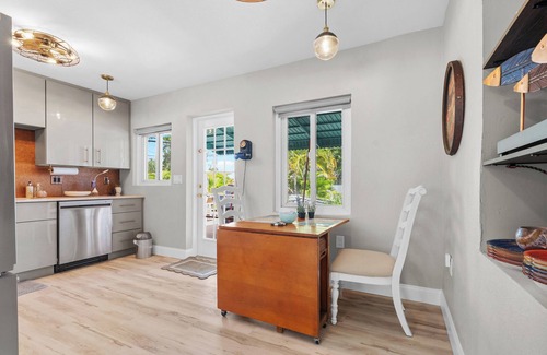 Bayview House | Waterfront Marina District House + In-law Suite