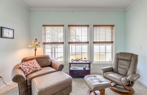 Merritt House | Waterfront Merritt Home with Boat Dock and Deck!