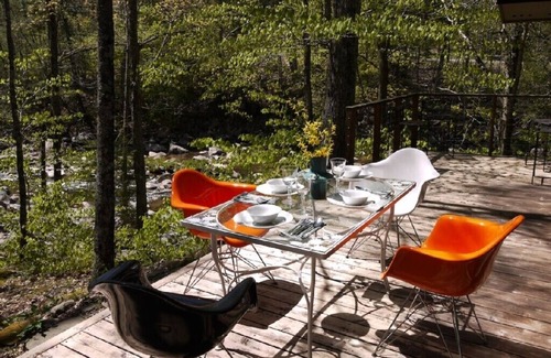 Willow House | Waterfront Mid-century Modern Gem Surround by Forever Wild Land